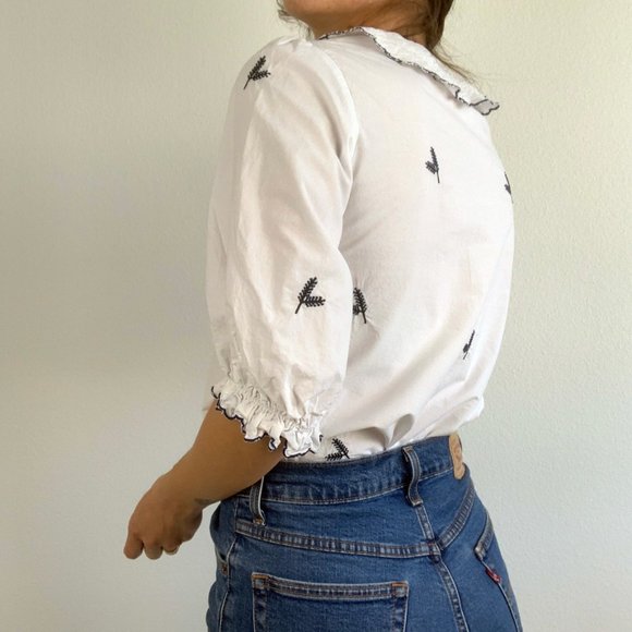 Floral White and Blue Button Up Embroidered Top S - Picture 3 of 12